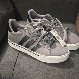 Adidas Men's Gray and Black Casual Sneakers